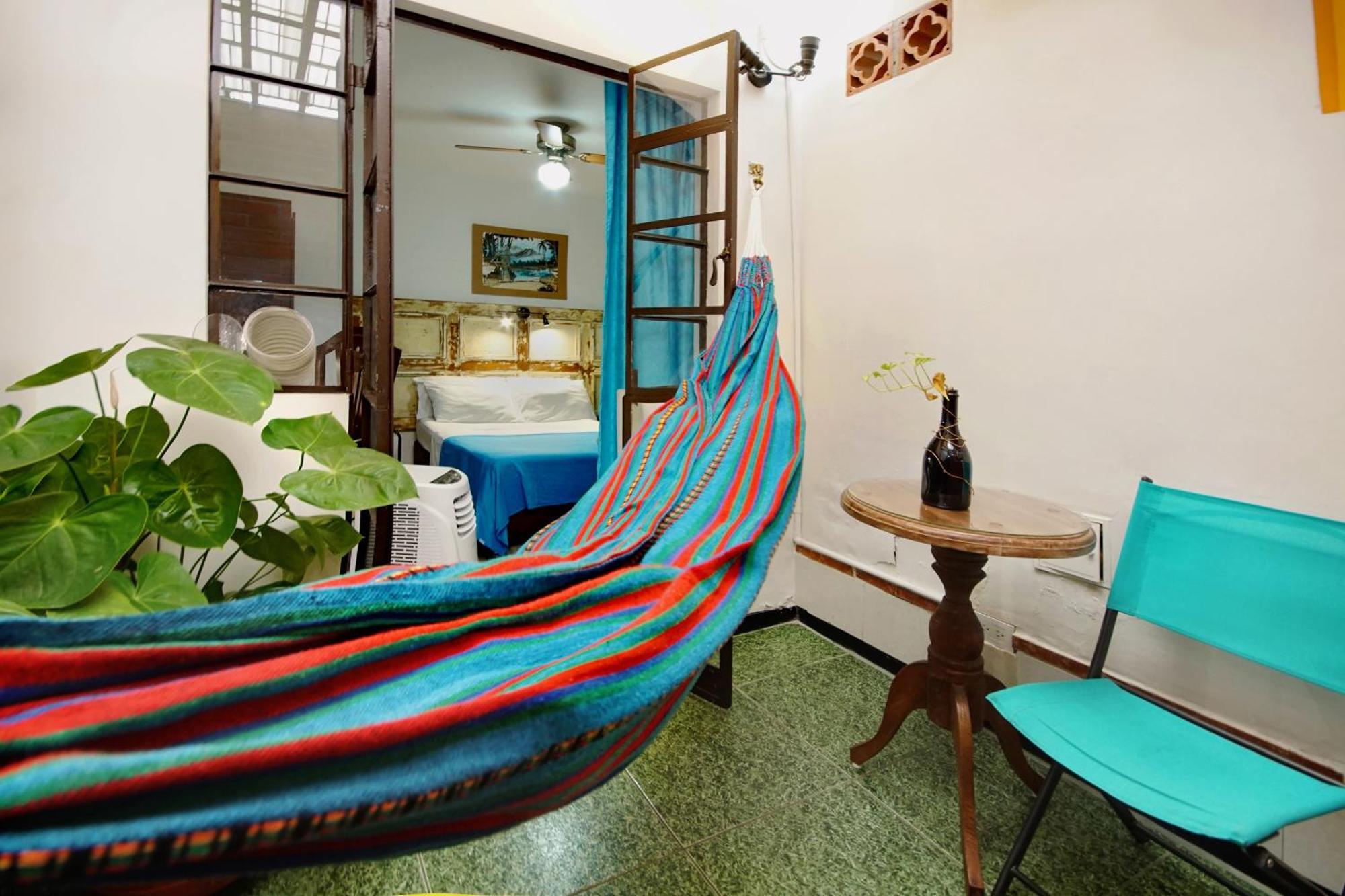Ding-Dong Hostel กาลี ภายนอก รูปภาพ