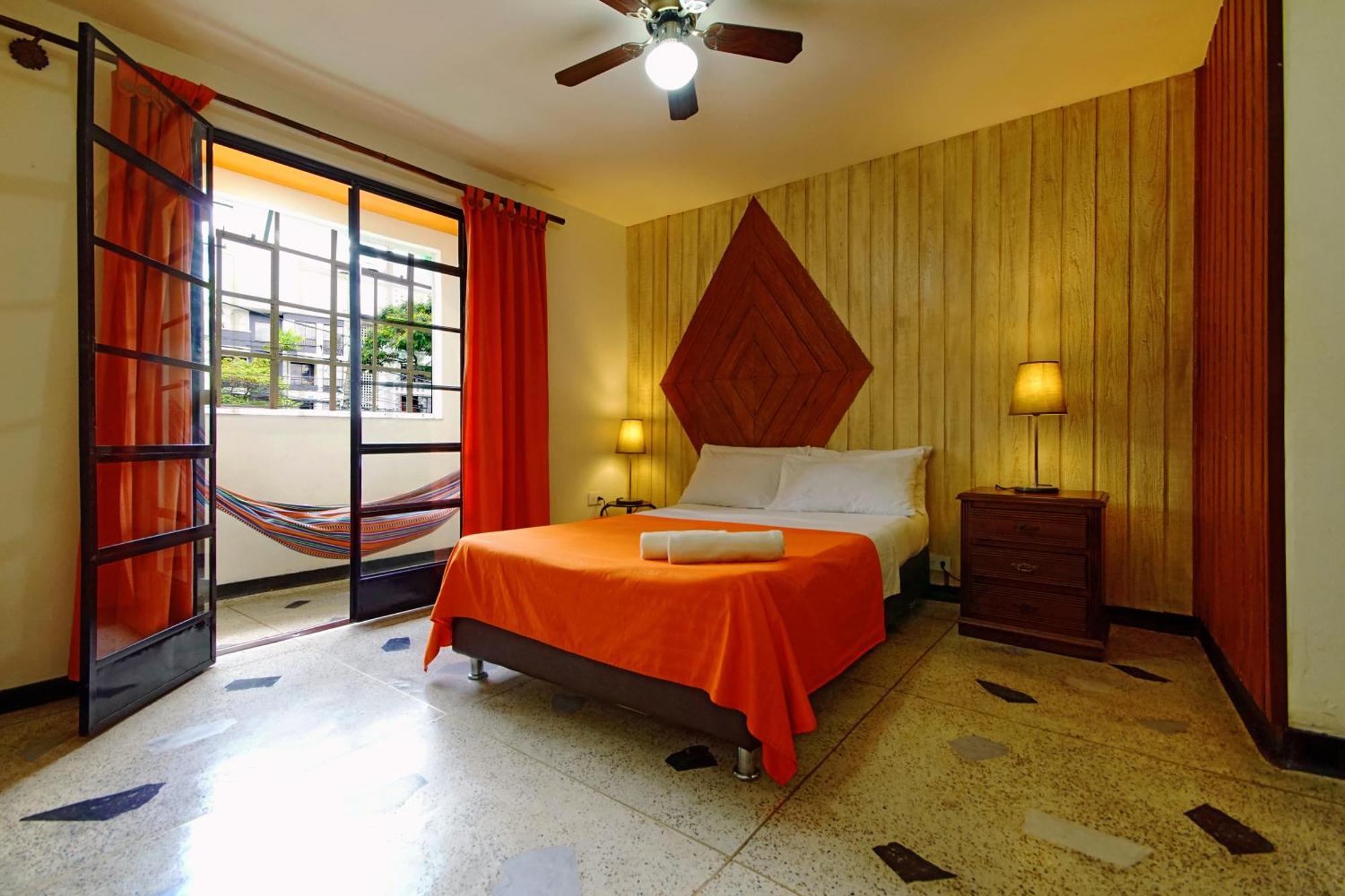 Ding-Dong Hostel กาลี ภายนอก รูปภาพ
