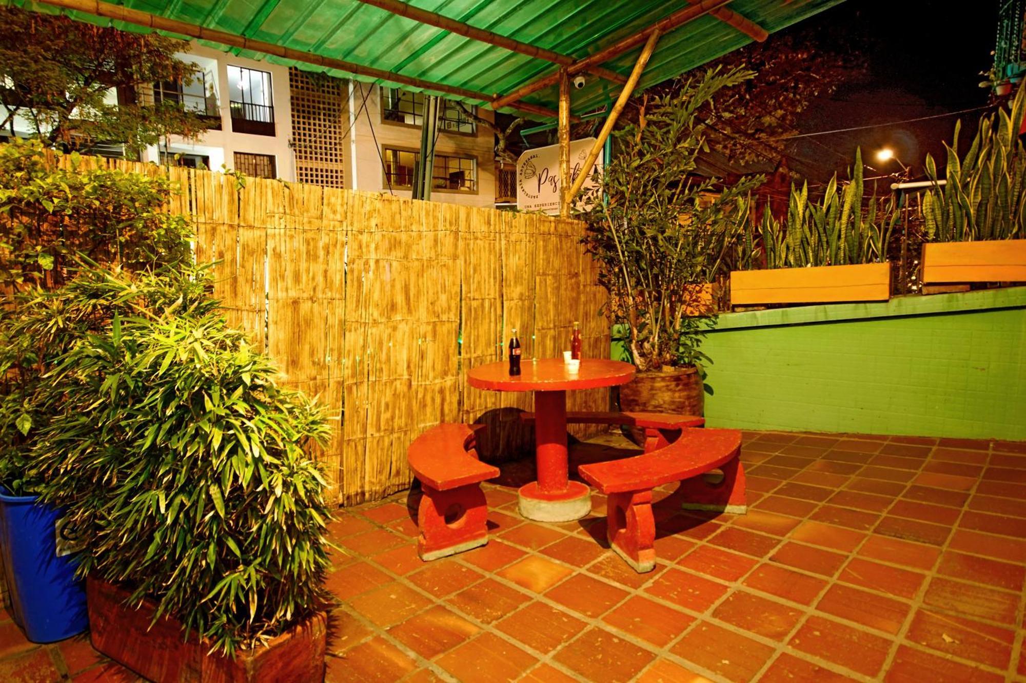 Ding-Dong Hostel กาลี ภายนอก รูปภาพ