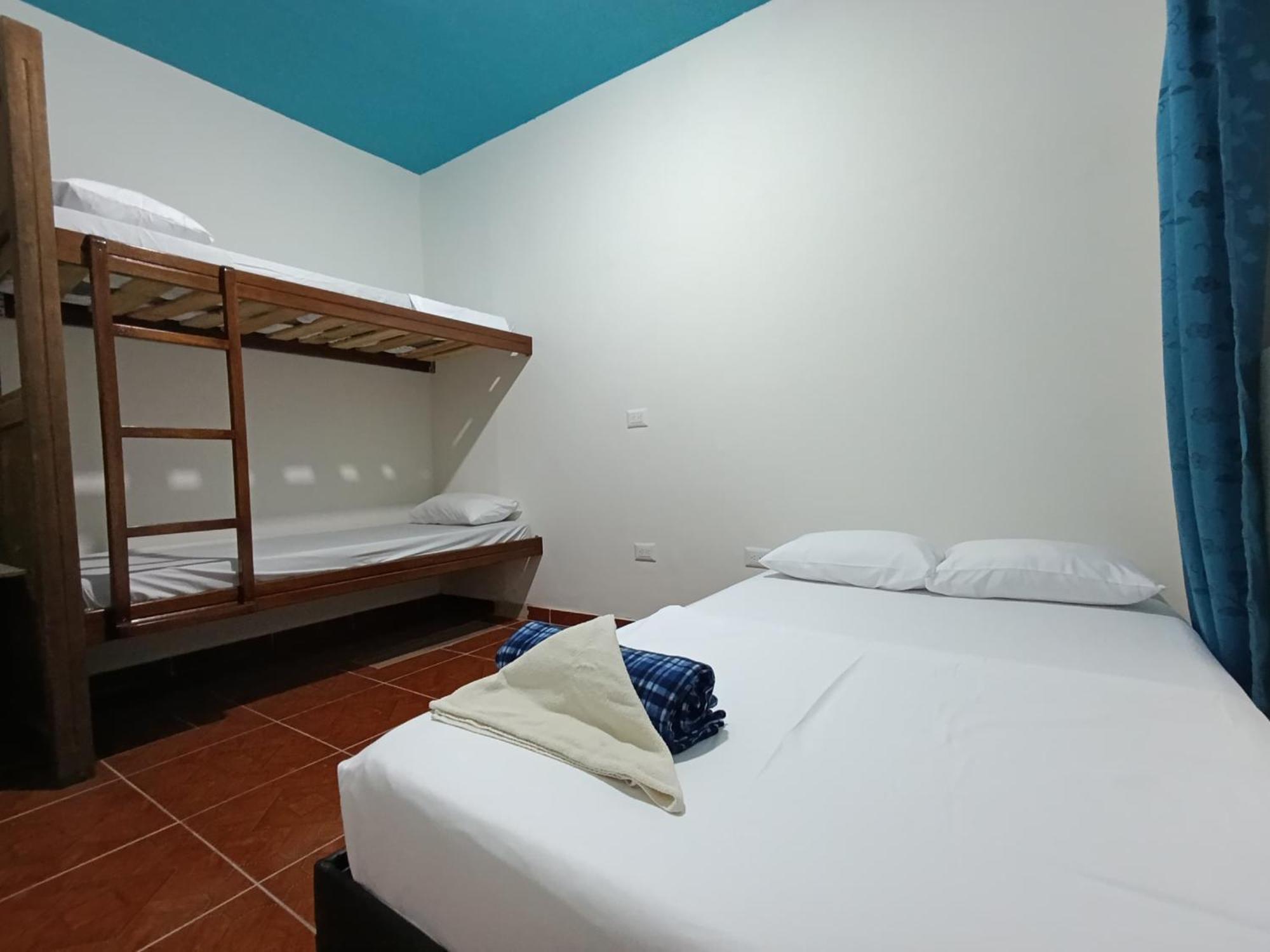Ding-Dong Hostel กาลี ภายนอก รูปภาพ