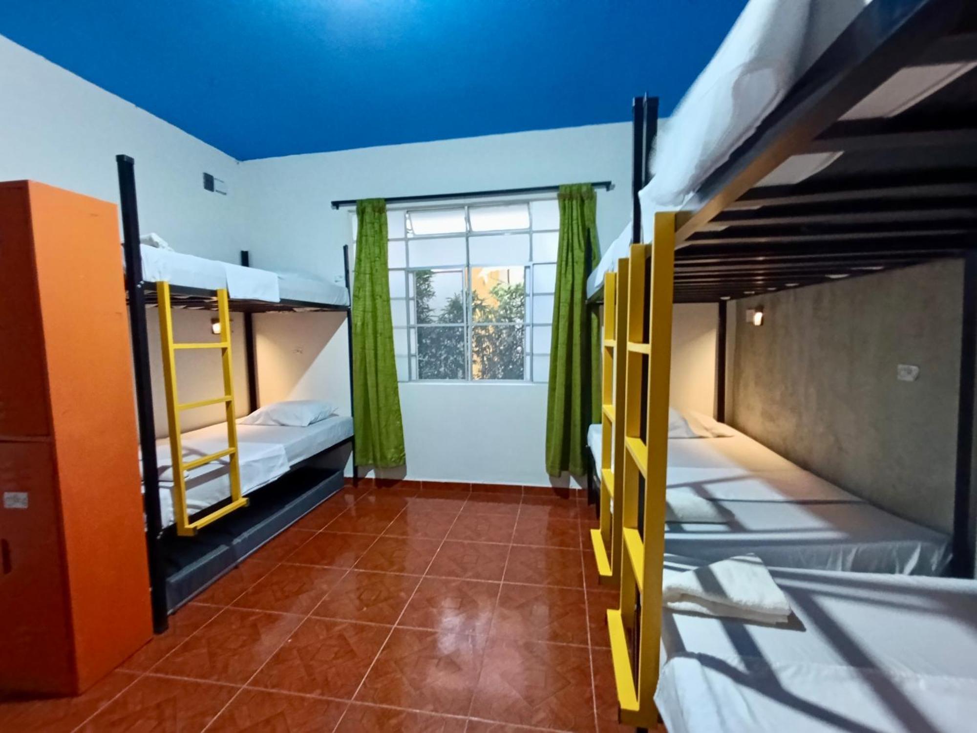 Ding-Dong Hostel กาลี ภายนอก รูปภาพ